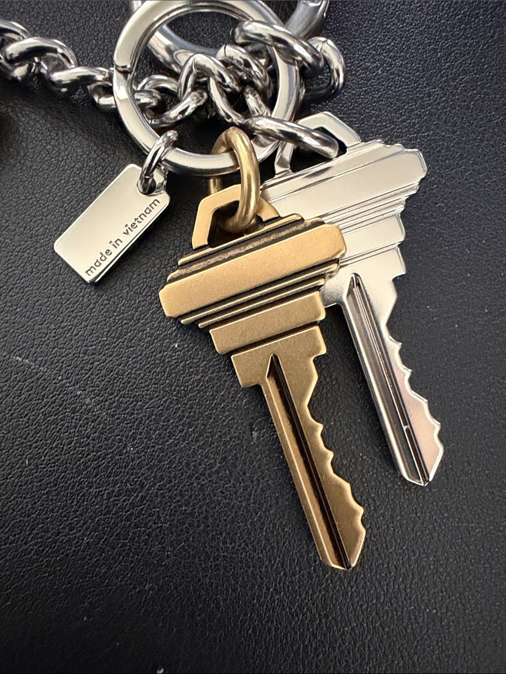 Coach Rogue 31 Loved Leather Silver Brass Keys Charm Cluster Keychain - Picture 3 of 12